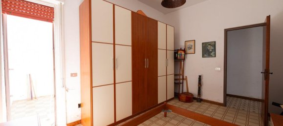 Дом с 5 комнатами в Виттория, Италия № 37283 17