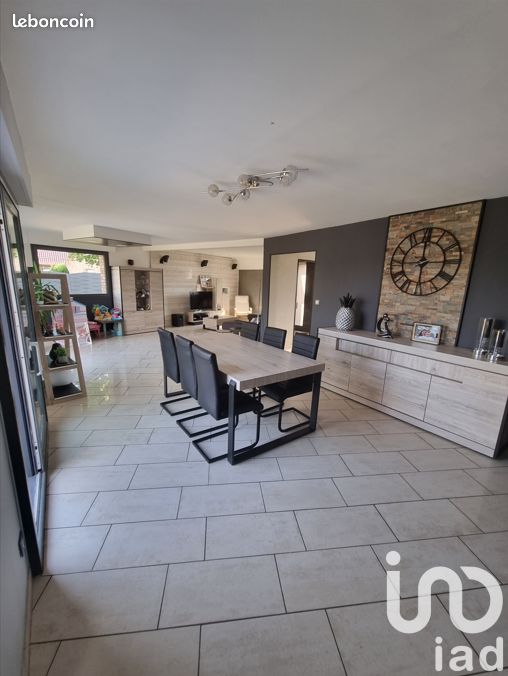 4 Schlafzimmer Haus in Hasnon, France, Nr. 44823