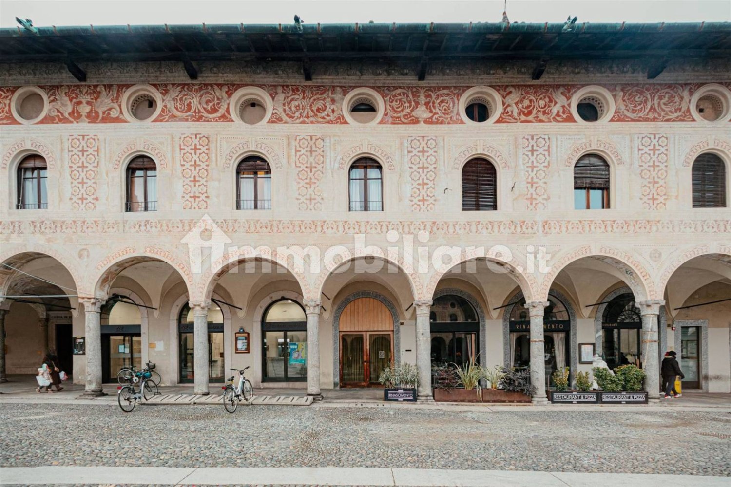 Edificio de 5 habitaciónes en Vigevano, Italy No. 351360