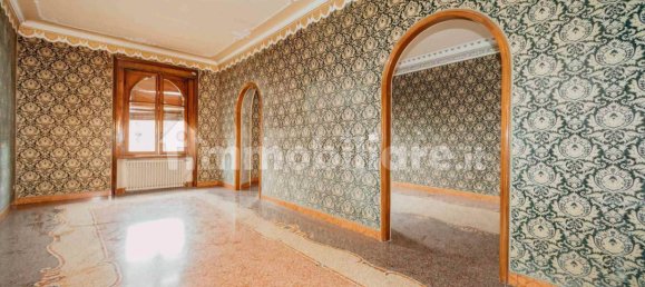 Edificio de 5 habitaciónes en Vigevano, Italy No. 351360 4