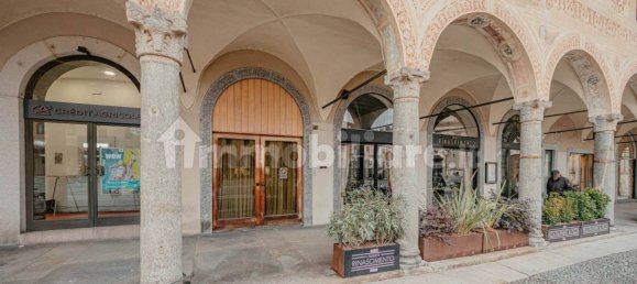 Edificio de 5 habitaciónes en Vigevano, Italy No. 351360 3