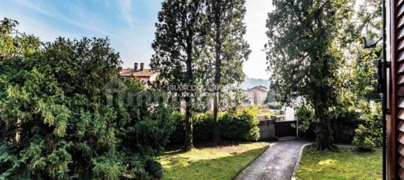 Дом с 5 спальнями в Альсерио, Италия № 115632 24