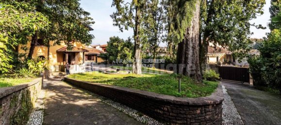 Дом с 5 спальнями в Альсерио, Италия № 115632 27