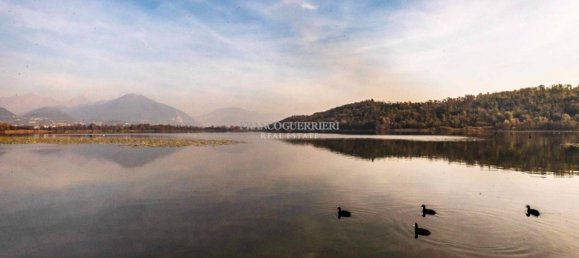 Дом с 5 спальнями в Альсерио, Италия № 115632 42