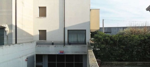 5 bedrooms Apartment in San Vendemiano, Italy No. 371921 3