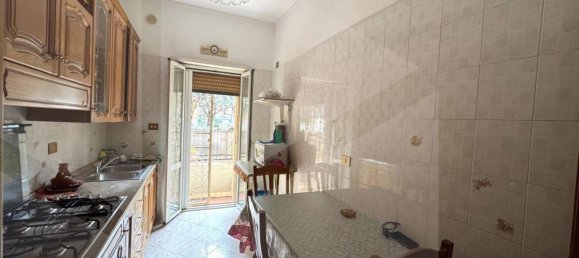 4-Zimmer Wohnung in Rome, Italy, Nr. 23673 6