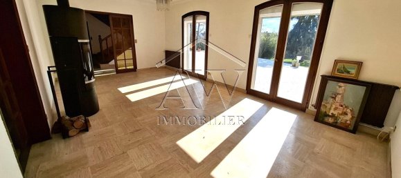 5 bedrooms House in Noailles, France No. 155153 3