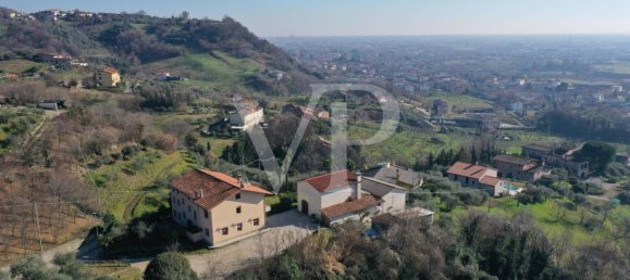 5 bedrooms Villa in Pianezze, Italy No. 68854 4