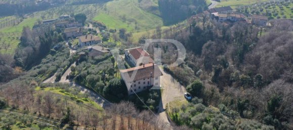 5 bedrooms Villa in Pianezze, Italy No. 68854 6