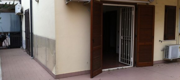 Квартира с 3 комнатами в Сан Никола ла Страда, Италия № 258040 4