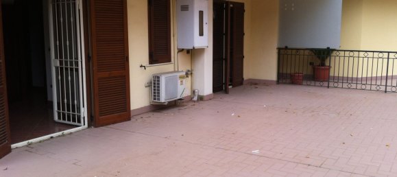 Квартира с 3 комнатами в Сан Никола ла Страда, Италия № 258040 5