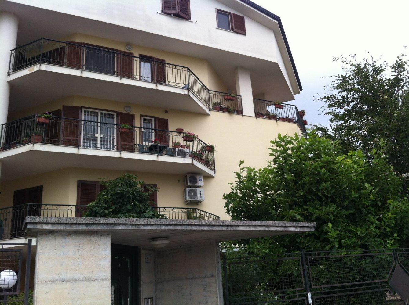 Квартира с 3 комнатами в Сан Никола ла Страда, Италия № 258040