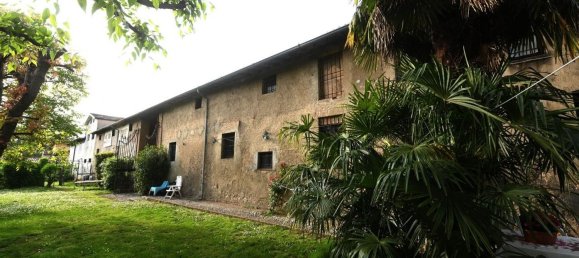 Bâtiment à Castegnato, Italy 2100m² No. 84859 7