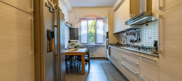 Apartamento de 4 divisões em Sesto San Giovanni, Italy N.º 290077 8