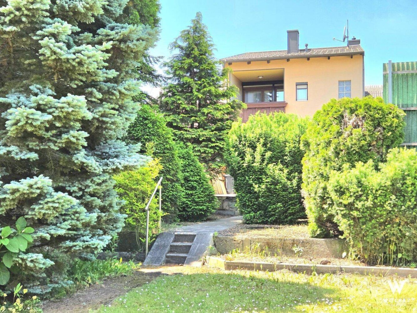 Casa de 4 habitaciónes en Stockerau, Austria No. 238422