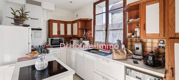 Casa de 3 dormitorios en L'Isle-Adam, France No. 139653 4