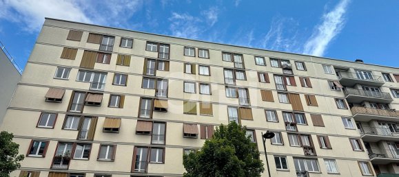 2 bedrooms Apartment in Paris, France No. 143108 2