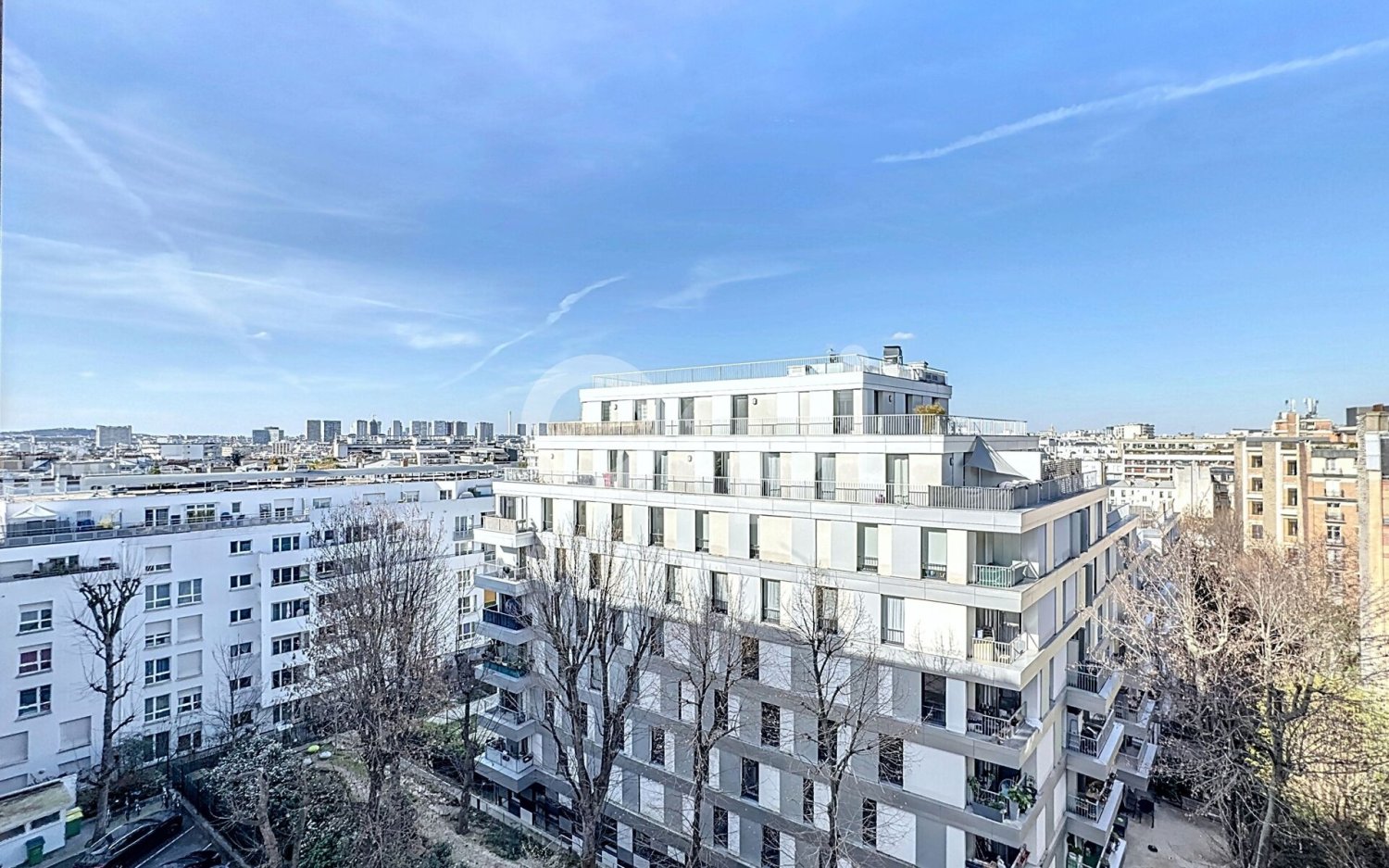 2 bedrooms Apartment in Paris, France No. 143108