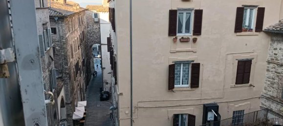 6-salle Appartement à Perugia, Italy No. 136541 2