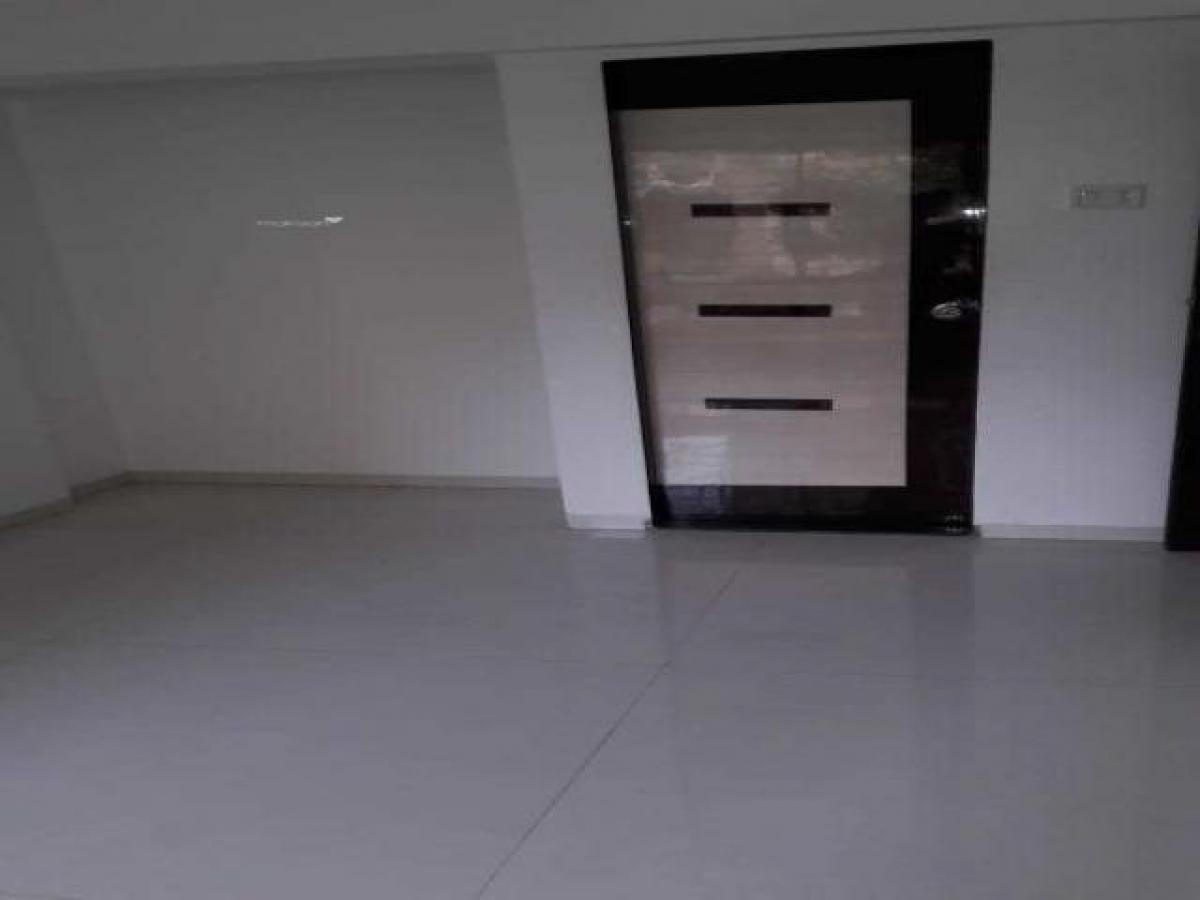 2 bedrooms House in Mumbai, India No. 2396