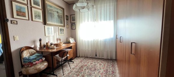 5 rooms Apartment in Padua, Italy No. 38939 6