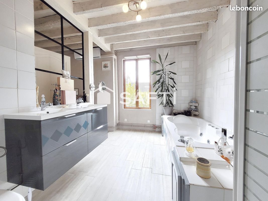 Таунхаус с 4 спальнями в Пон-Сент-Максанс, Франция № 153970