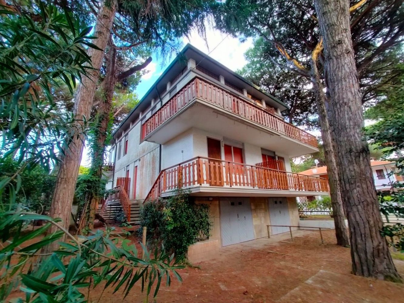 Villa de 5 dormitorios en Comacchio, Italy No. 377351