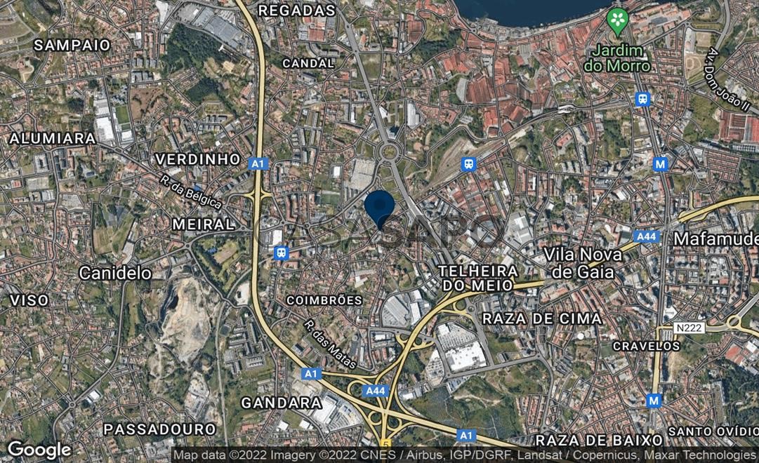 207m² Commercial property in Vila Nova de Gaia, Portugal No. 330509