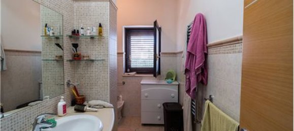 2 bedrooms Apartment in Bitonto, Italy No. 280079 6
