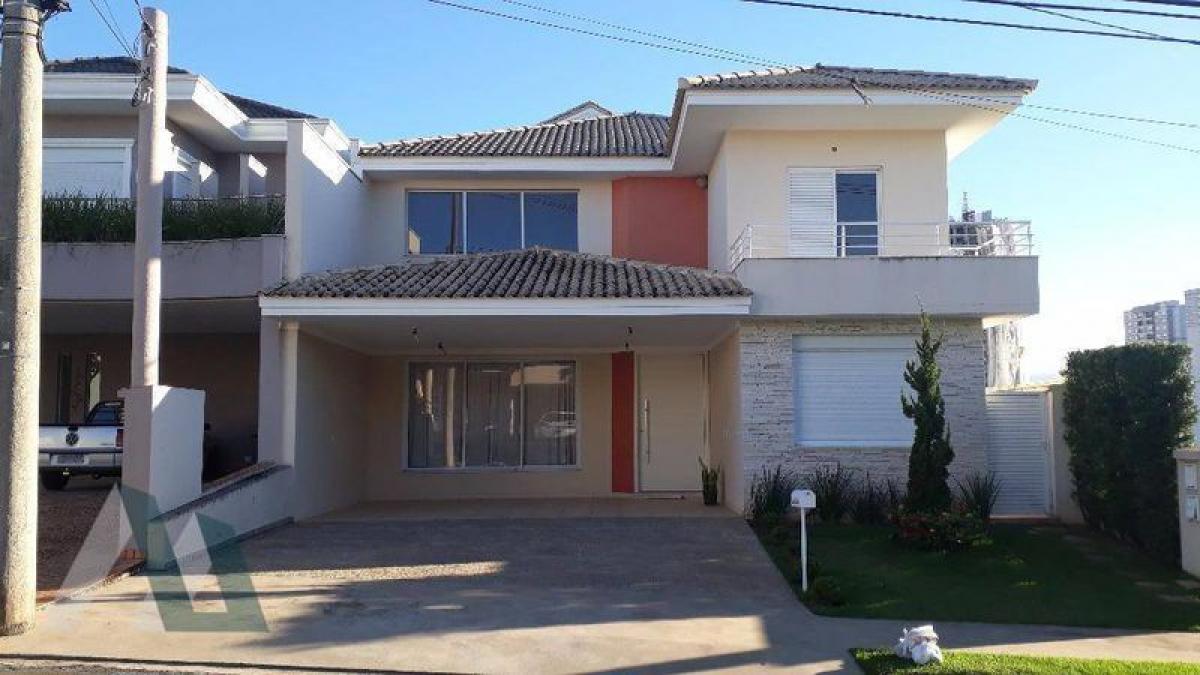 Casa de 4 dormitorios en Sao Paulo, Brazil No. 523497