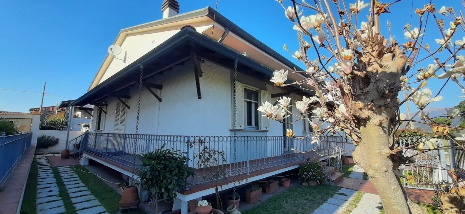 8غرفة منزل في Camaiore, Italy رقم 40679