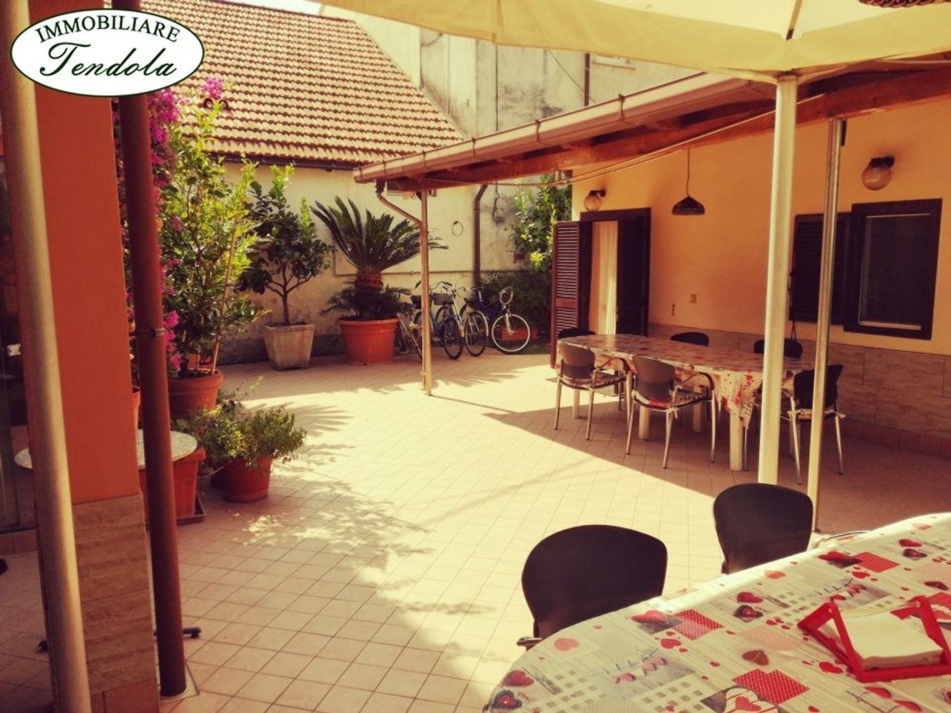 5 غرف نوم منزل في Ameglia, Italy رقم 353113