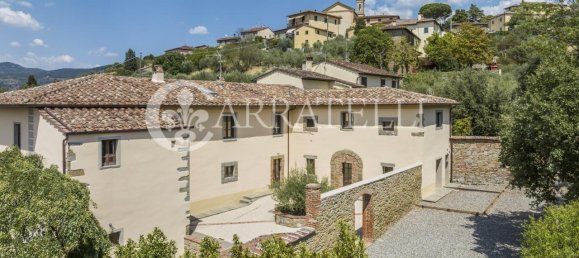 Квартира с 5 комнатами в Кастильон Фьорентино, Италия № 74917 2