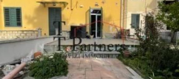 Villa de 6 habitaciónes en Campi Bisenzio, Italy No. 37679 22