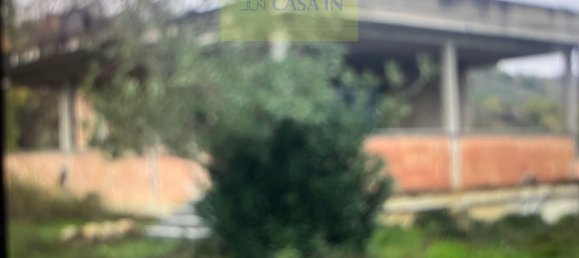 3 rooms House in Collecorvino, Italy No. 178728 2