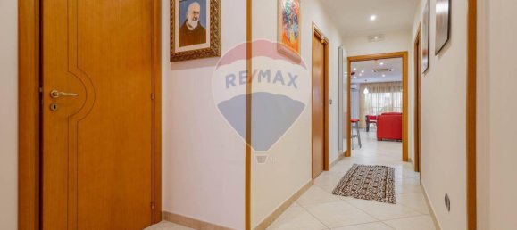 Apartamento de 3 habitaciónes en Bari, Italy No. 125240 30