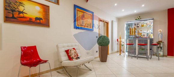 Apartamento de 3 habitaciónes en Bari, Italy No. 125240 6