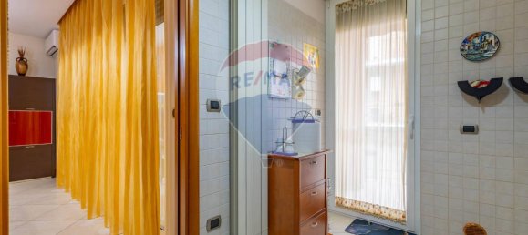 Apartamento de 3 habitaciónes en Bari, Italy No. 125240 14