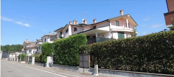 Квартира с 4 комнатами в Мотта Висконти, Италия № 4051 3