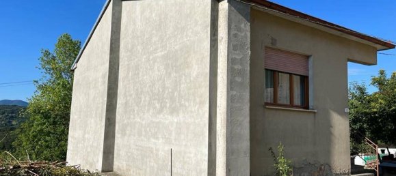 6 rooms House in Pellegrino Parmense, Italy No. 223388 3