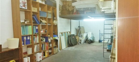 Garaje en Valenzano, Italy 40 m² No. 358423 4