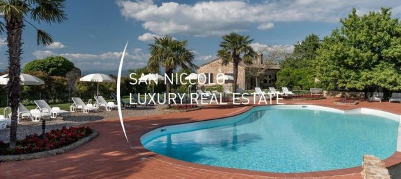 10 bedrooms House in Murlo, Italy No. 211960 2