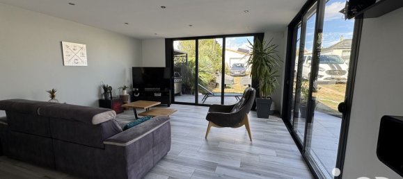 3 bedrooms House in Coueron, France No. 363443 3