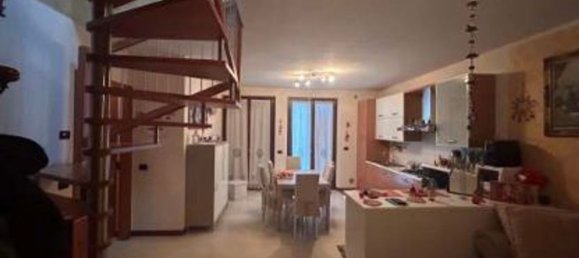 Duplex de 5 divisões em Lavagno, Italy N.º 280038 3