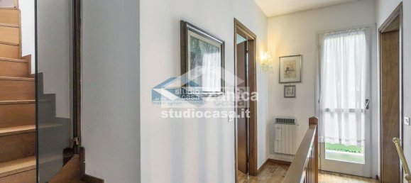 4غرفة فيلا في Mozzo, Italy رقم 316118 22