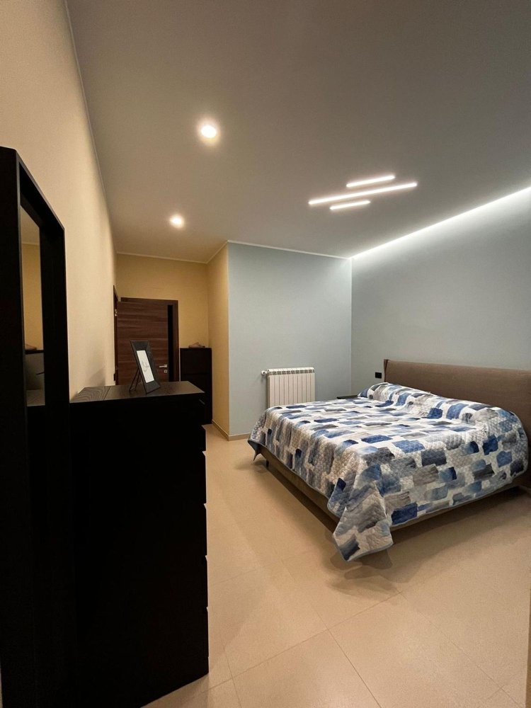 3 rooms Apartment in Catanzaro, Italy No. 161870