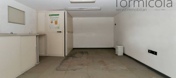 2 rooms Commercial property in Portici, Italy No. 153813 7