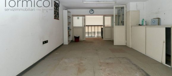 2 rooms Commercial property in Portici, Italy No. 153813 6