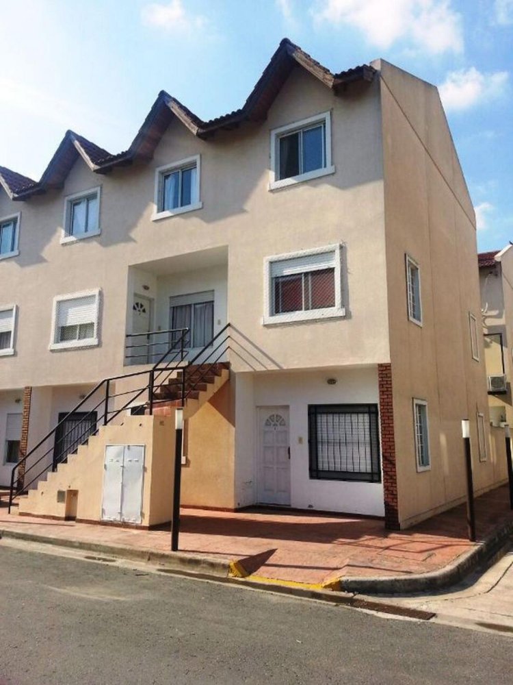 2 bedrooms Apartment in Vicente Lopez, Argentina No. 63462