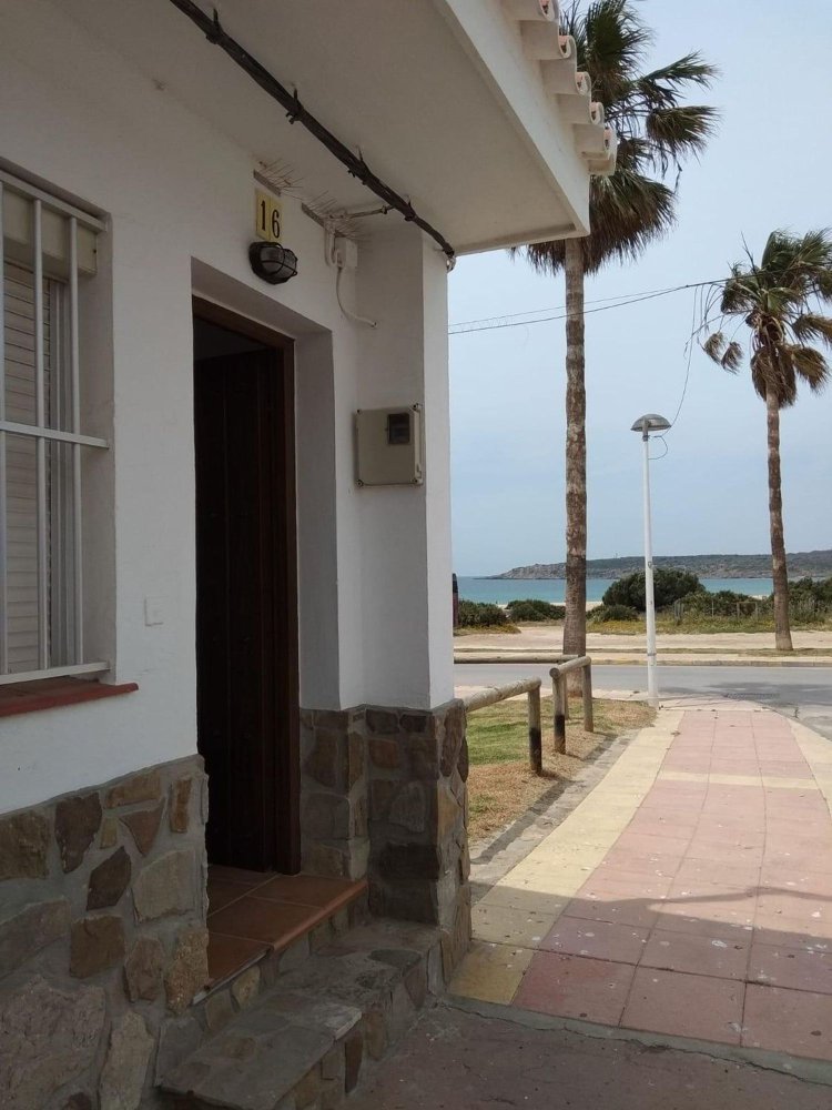 Casa de 2 dormitorios en Cádiz, Spain No. 201161